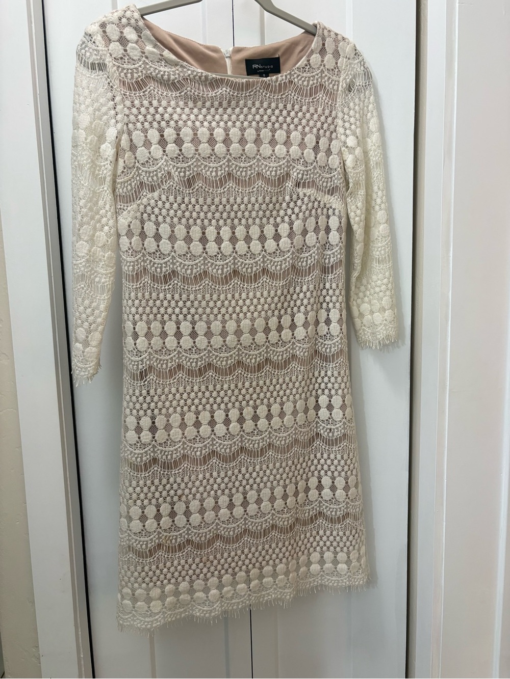 RN Studio. Cream Lace Sheath Dress size 8